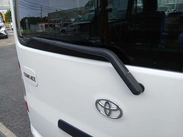 Toyota Town Ace Van 12