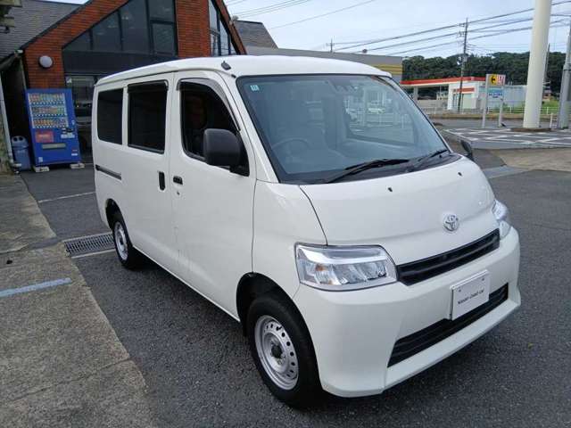 Toyota Town Ace Van 7