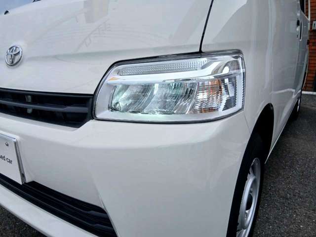 Toyota Town Ace Van 8