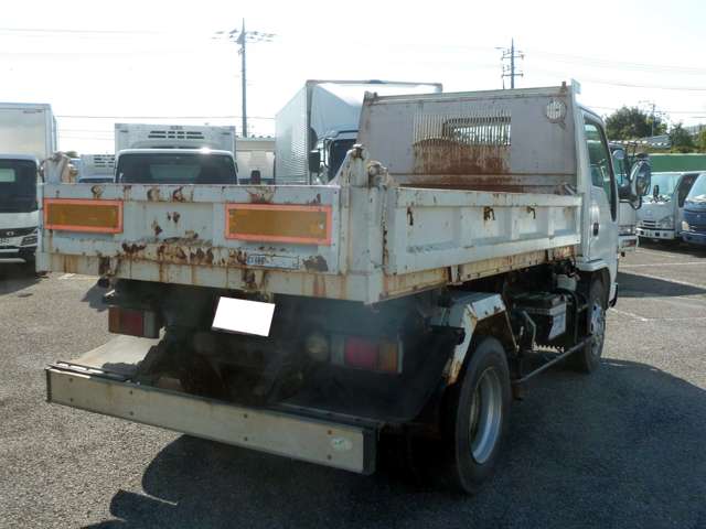 Isuzu Elf 9