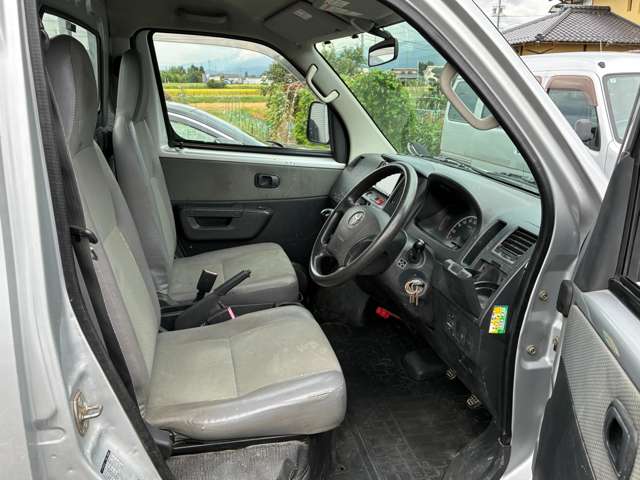 Toyota Light Ace Truck 7