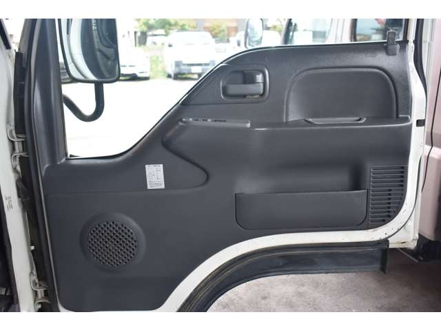 Isuzu Elf 9