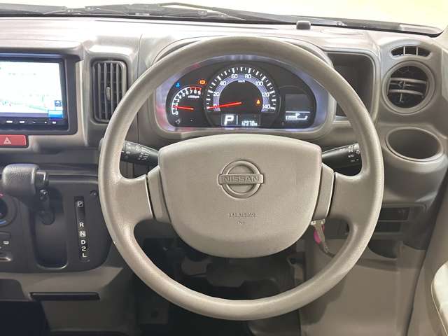Nissan NV100 Clipper 11