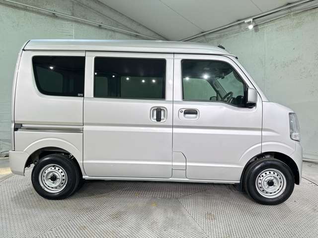 Nissan NV100 Clipper 5