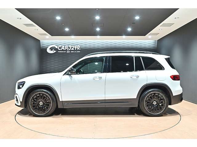Mercedes-Benz GLB 11