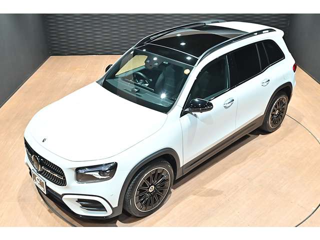 Mercedes-Benz GLB 8