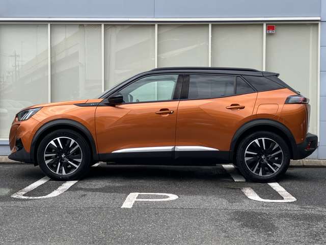 Peugeot SUV e-2008 7
