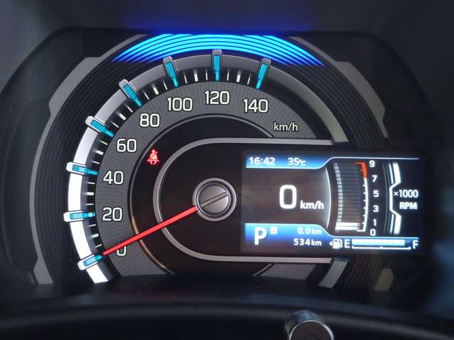 Mazda Flair Crossover 8