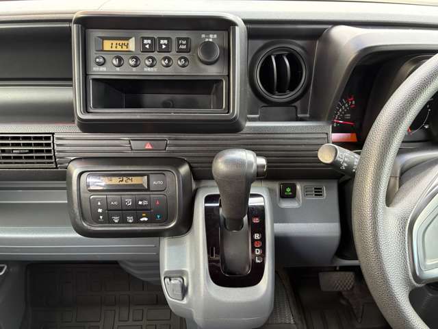 Honda N-VAN 10