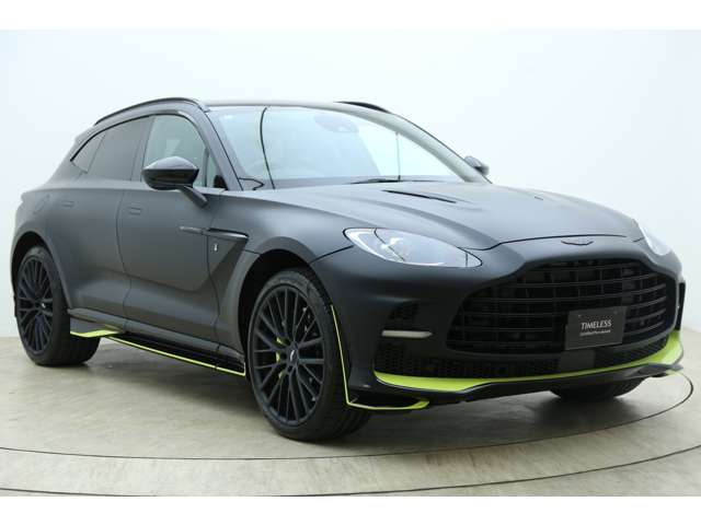 Aston Martin DBX 5