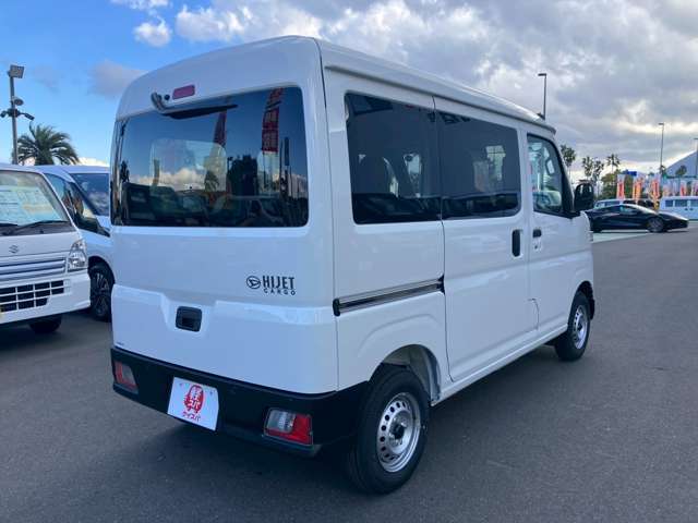 Daihatsu Hijet Cargo 10