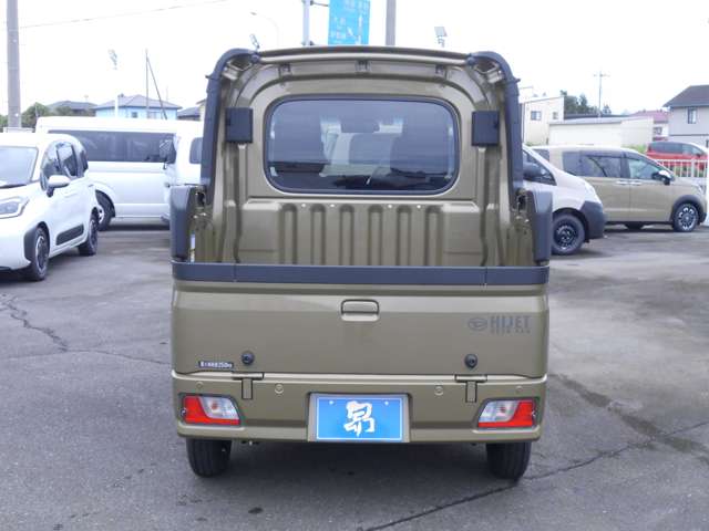 Daihatsu Hijet Deck Van 11