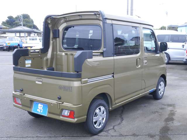 Daihatsu Hijet Deck Van 8