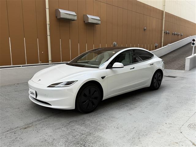 Tesla モデル3 8