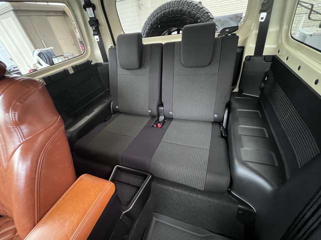 Suzuki Jimny 11