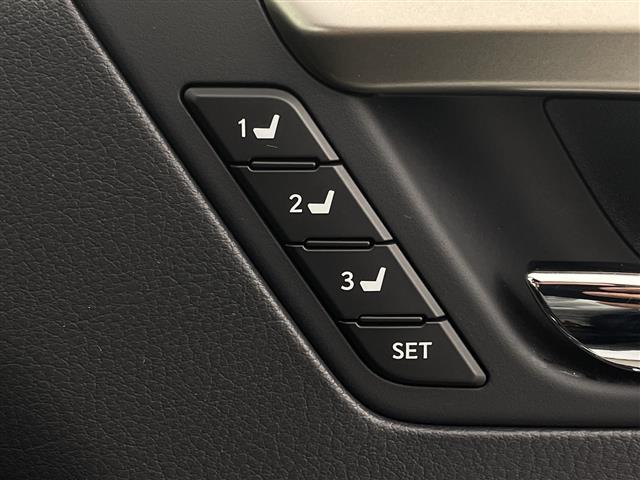 Lexus RX 8