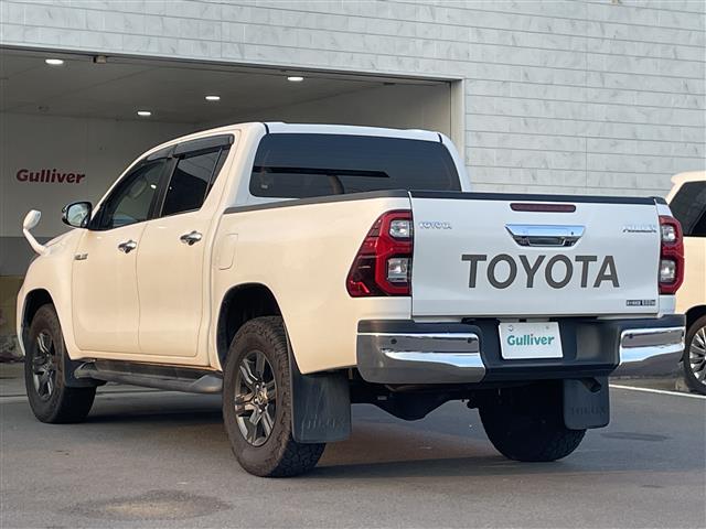 Toyota Hilux 9
