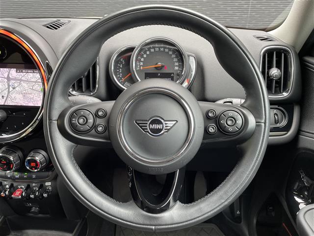 MINI Crossover 9
