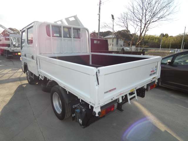 Mitsubishi Fuso Canter 7