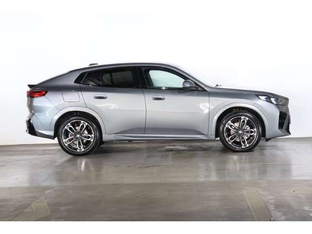 BMW X2 3