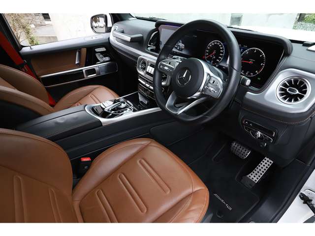 Mercedes-Benz G-Class 2