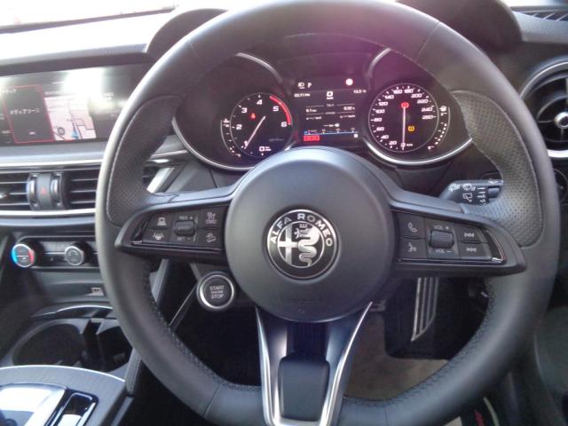 Alfa Romeo Stelvio 11