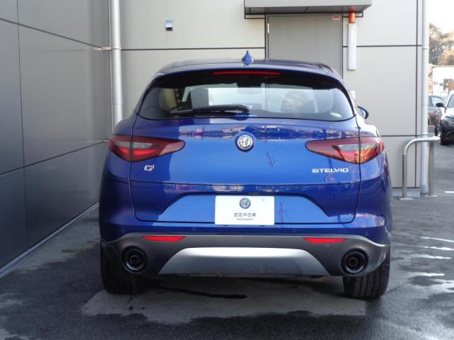 Alfa Romeo Stelvio 2