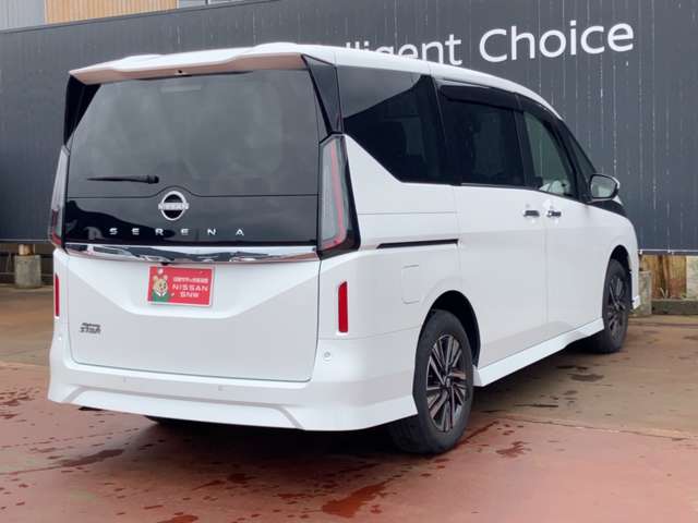 Nissan Serena 6
