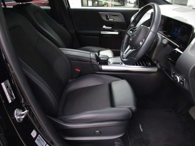 Mercedes-Benz GLA-Class 11