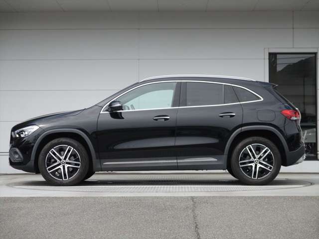 Mercedes-Benz GLA-Class 5