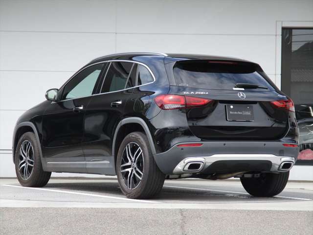 Mercedes-Benz GLA-Class 6