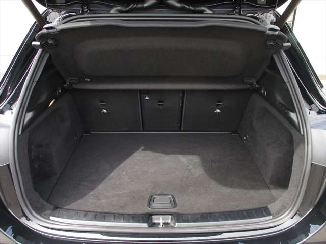 Mercedes-Benz GLA-Class 9