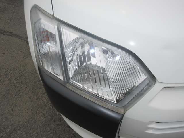 Toyota Succeed Van 7
