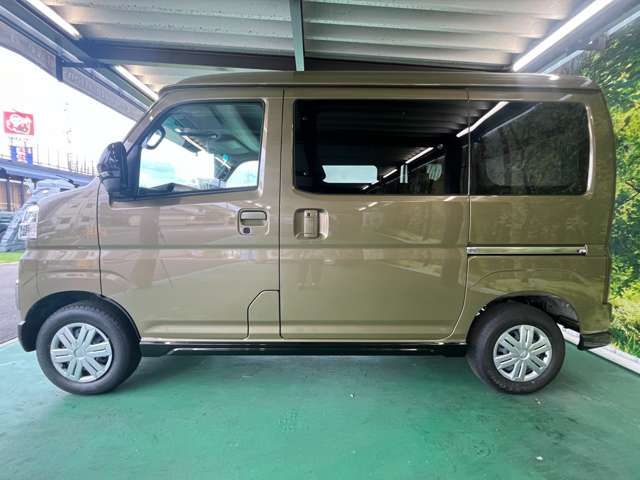 Daihatsu Atrai 7