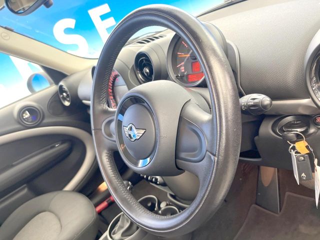 MINI Crossover 10
