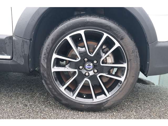 Volvo XC70 10