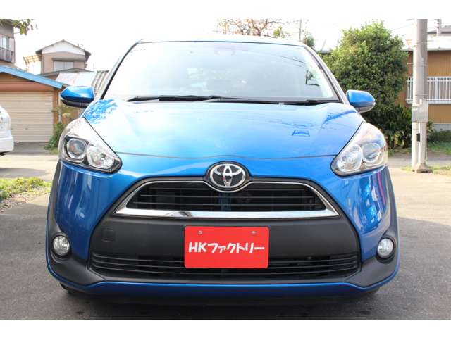 Toyota Sienta 11