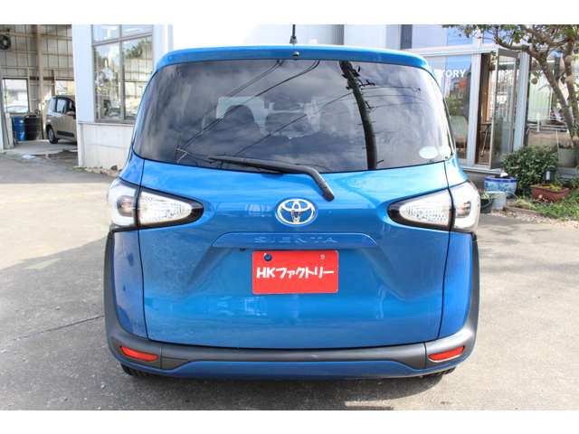 Toyota Sienta 12