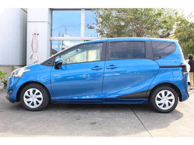 Toyota Sienta 8