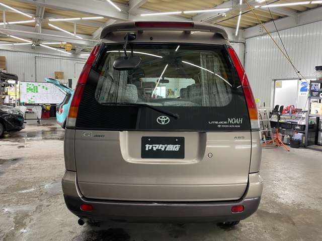 Toyota Light Ace Noah 8