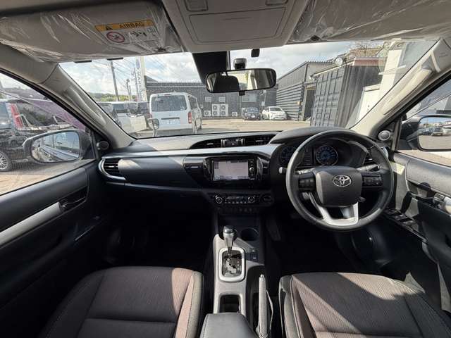 Toyota Hilux 2