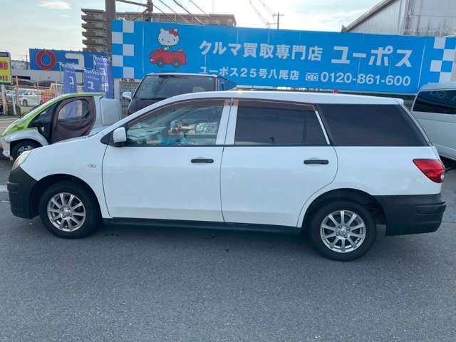 Nissan AD 5