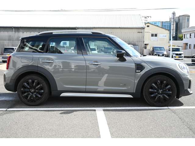 MINI Crossover 8