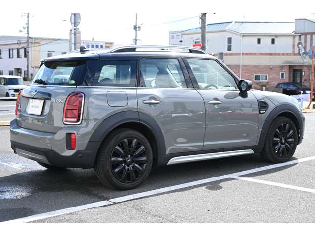 MINI Crossover 9