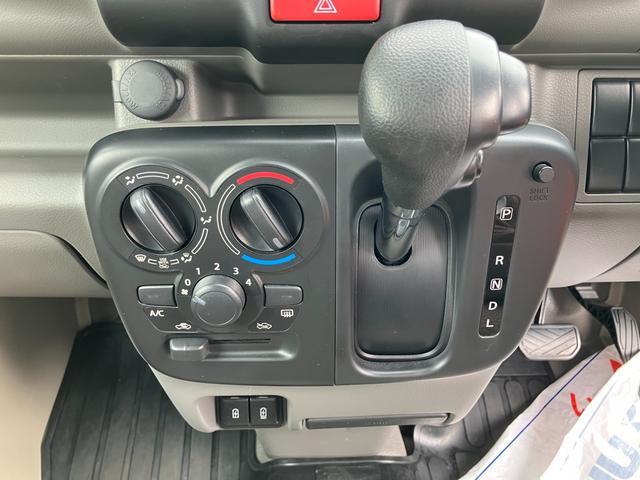 Suzuki Every 12