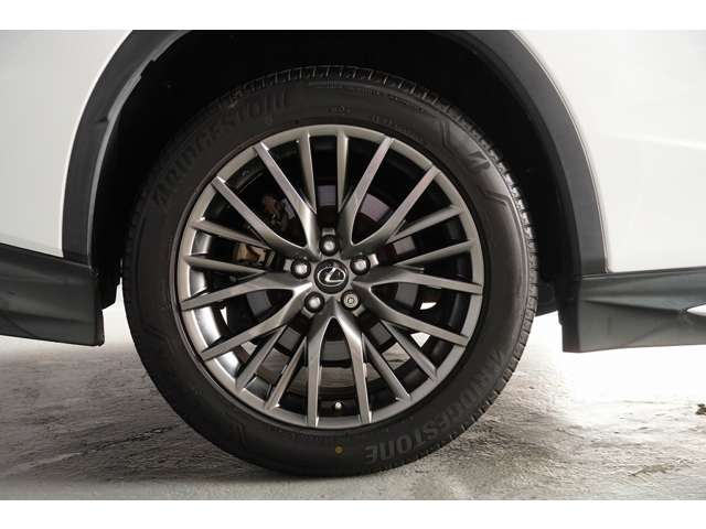 Lexus RX 7