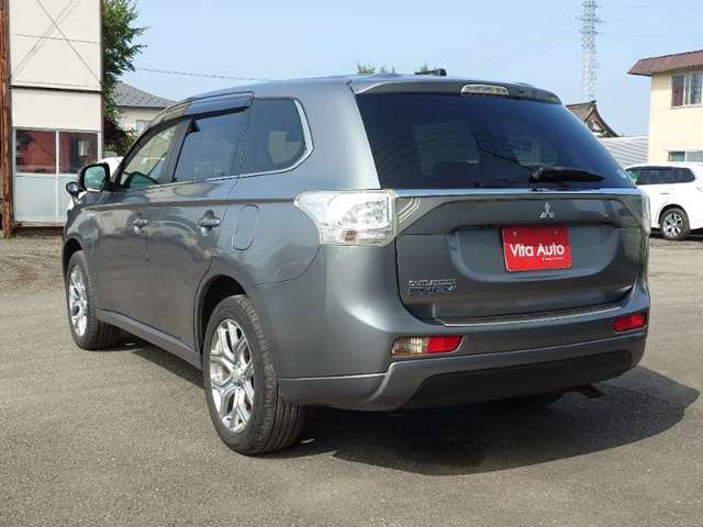 Mitsubishi Outlander PHEV 11