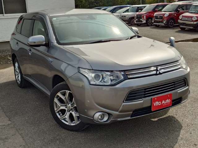 Mitsubishi Outlander PHEV 4