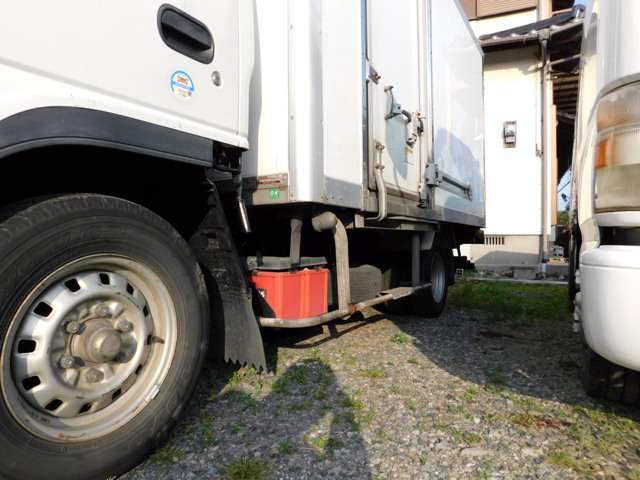 Isuzu Elf 11