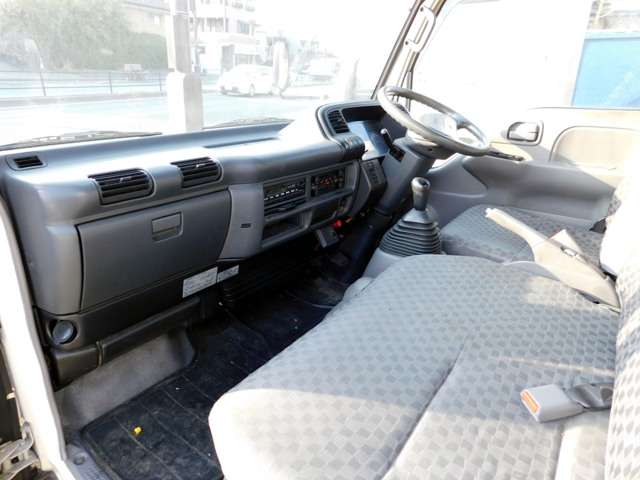 Isuzu Elf 12